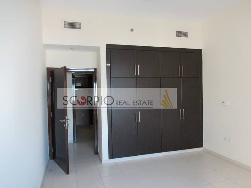3 BR + Laundry with 2 Parking in a Prime Location in Karama Near Day To Day for Family Only 85 k / 4 cheqs !! 3 BR + Laundry with 2 Parking in a Prime Location in Karama Near Day To Day for Family Only 85 k / 4 cheqs !!