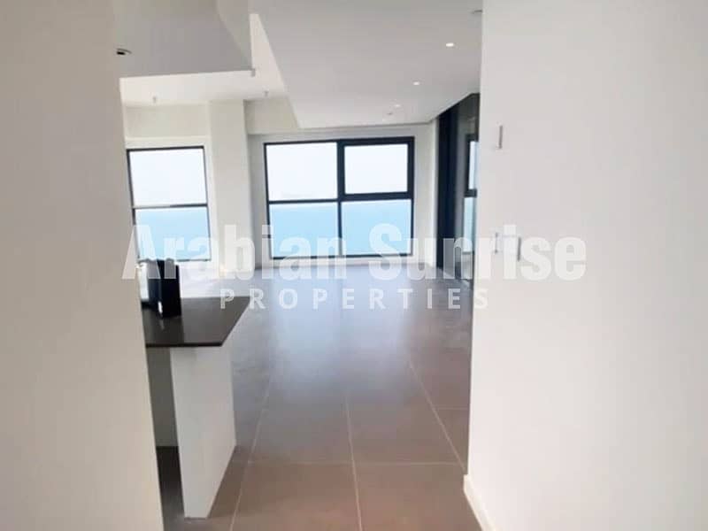 3 Pixel-T6-1101-3BR-Living-1. jpg
