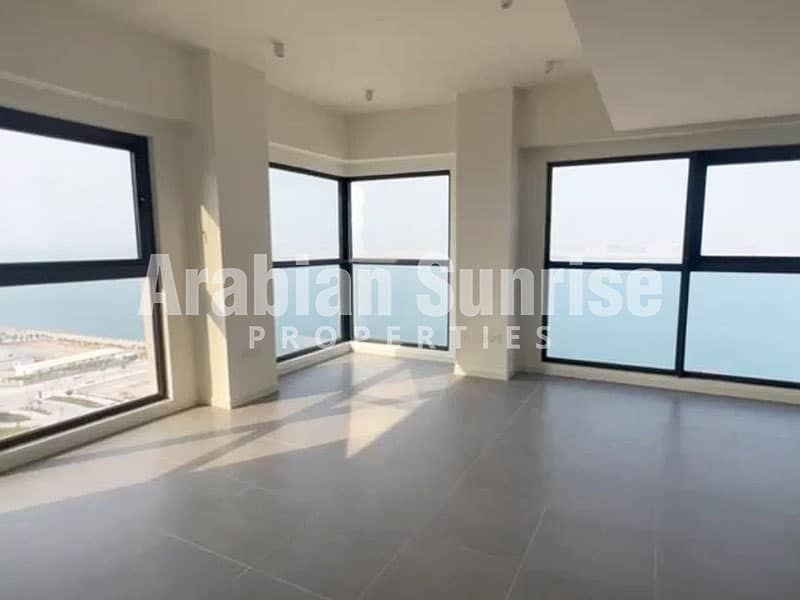 4 Pixel-T6-1101-3BR-Living. jpg