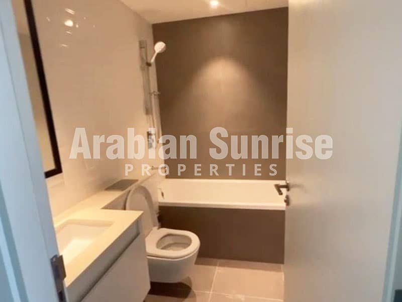 10 Pixel-T6-1101-3BR-Bathroom-1. jpg