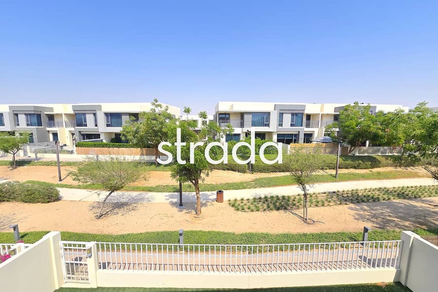 位于迪拜山庄,枫叶社区,枫叶1号公寓 5 卧室的别墅 350000 AED - 11890305 位于迪拜山庄,枫叶社区,枫叶1号公寓 5 卧室的别墅 350000 AED - 11890305
