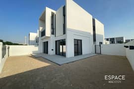 Vastu | Single Row | Great Location