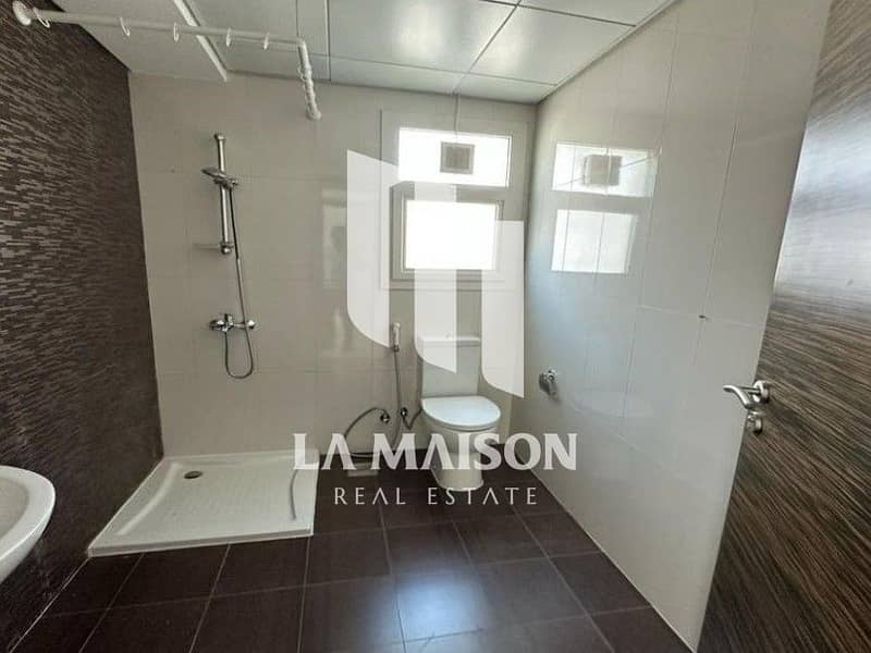 10 Screenshot_20250611_133705_Property Finder. jpg