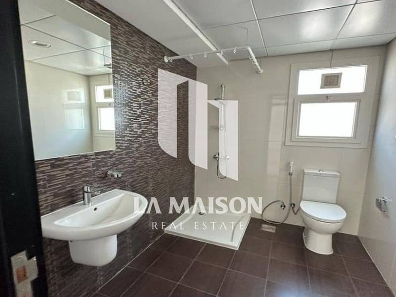 11 Screenshot_20250611_133719_Property Finder. jpg