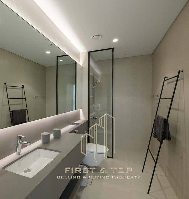 24 rest room. jpg