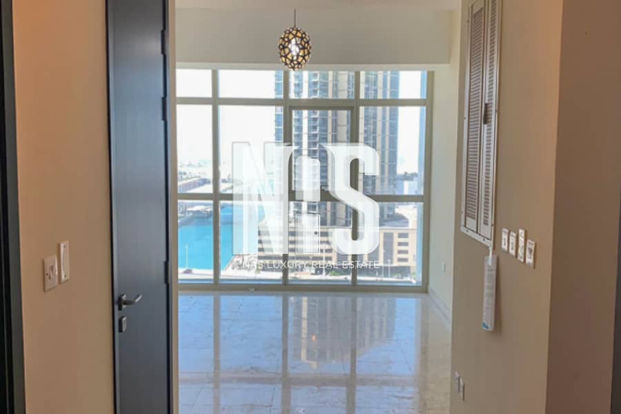 Elegant High-Floor Unit with Sea Views Elegant High-Floor Unit with Sea Views
