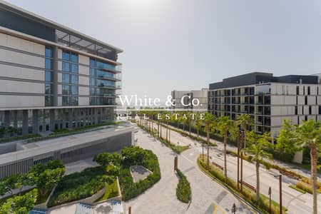 4 Bedroom Apartment for Sale in Bluewaters Island, Dubai - Beautiful Home | Fully Renovated | Ocean Views