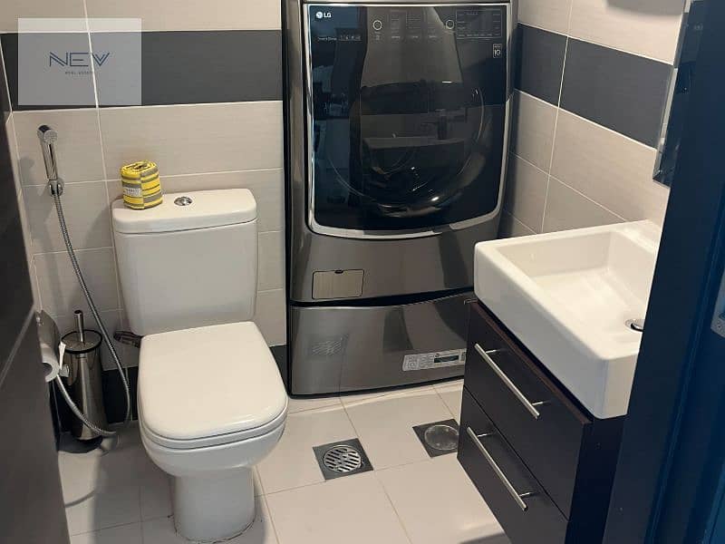 21 Powder_Room. jpg