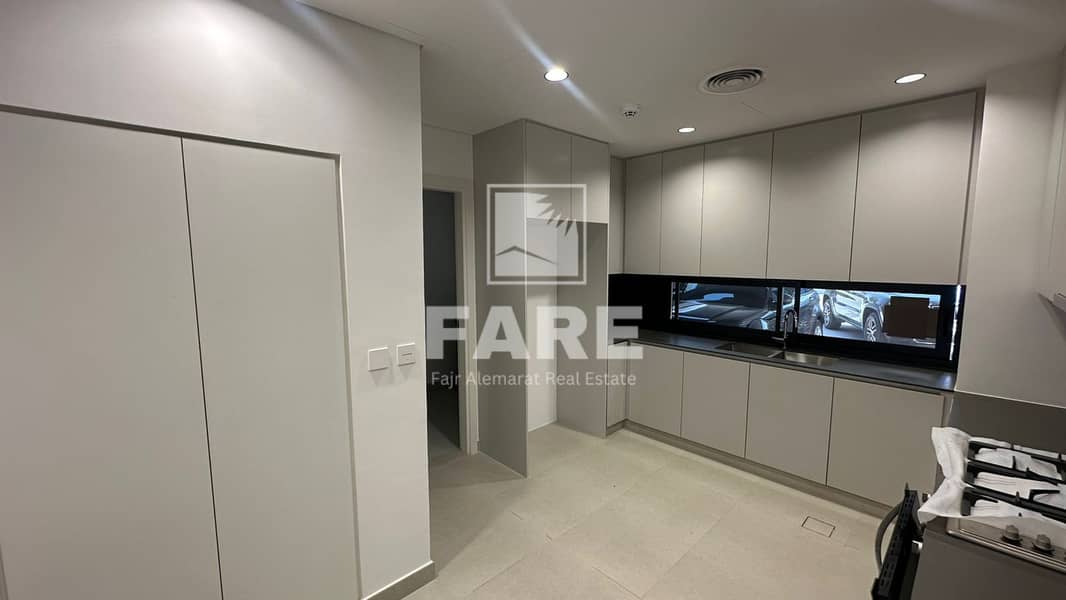 4 2fc2a140-264d-4508-bd6c-ee846c5d86a0. jpg