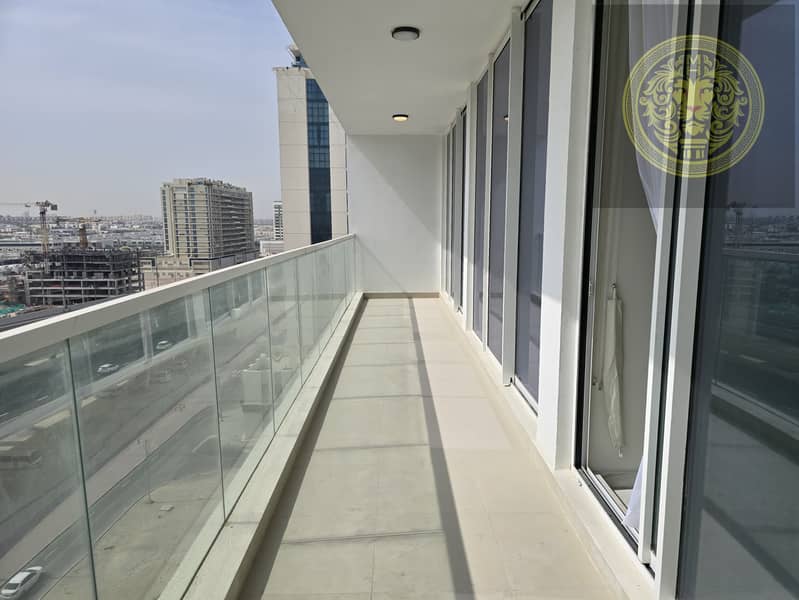 24 f156763d-eebc-4728-9552-8bd0499632de. jpg