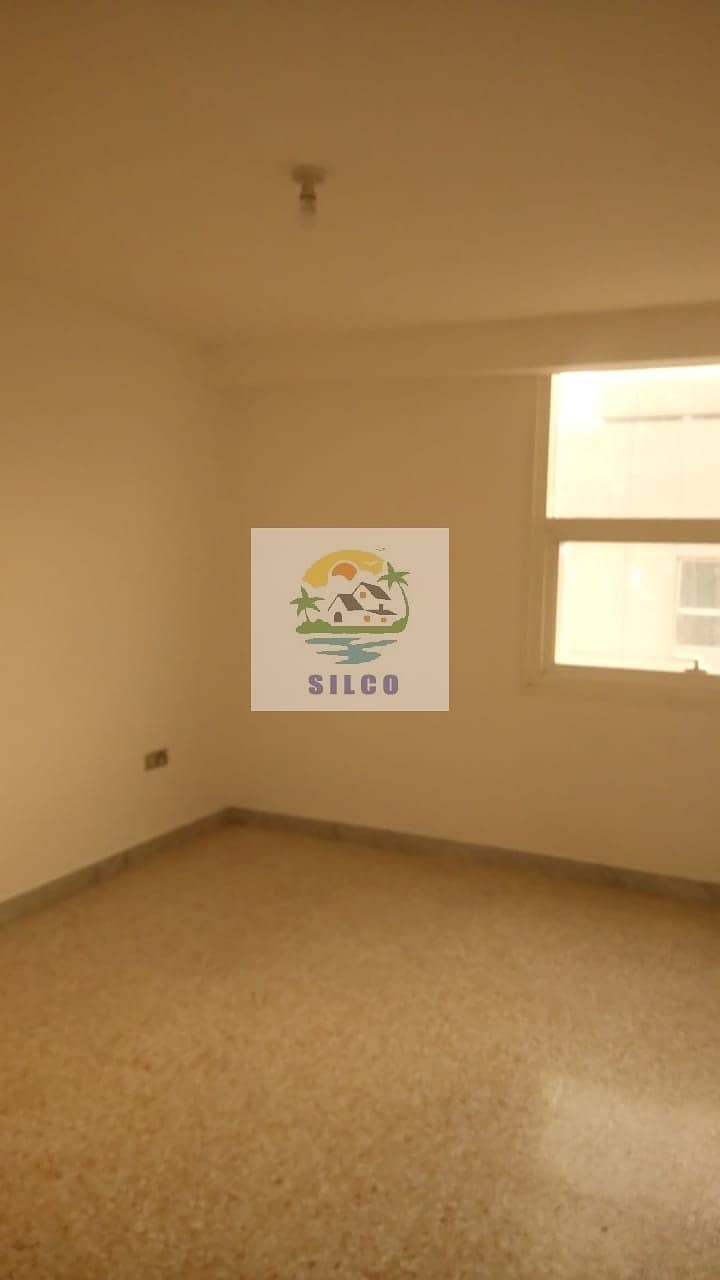LARGE 2 B/R CENTRAL A/C IN TOURIST CLUB FOR 65K LARGE 2 B/R CENTRAL A/C IN TOURIST CLUB FOR 65K