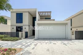 White Marble | Fully Upgraded | Closed Kitchen