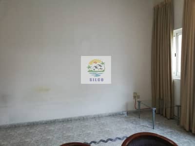 NEAR ABU DHABI MALL AND SUPERMARKET . UTILITIES PAID BY OWNER ONLY 34K NEAR ABU DHABI MALL AND SUPERMARKET . UTILITIES PAID BY OWNER ONLY 34K