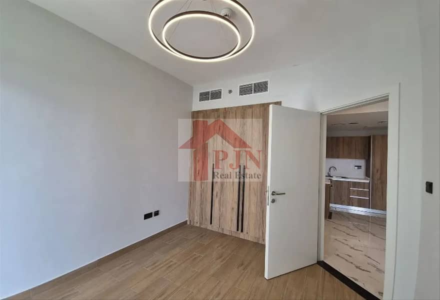 4 bd26334d-32f2-4ea3-86a0-b028105a49e9. jpg