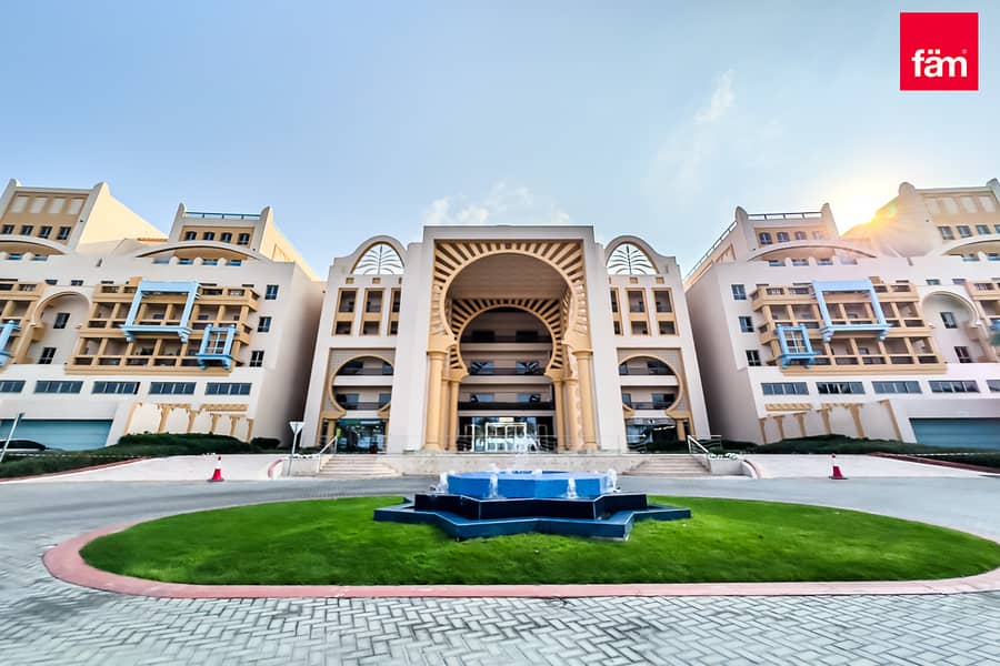 Luxurious Townhouse | 3 bedroom | 13months for 12 Luxurious Townhouse | 3 bedroom | 13months for 12