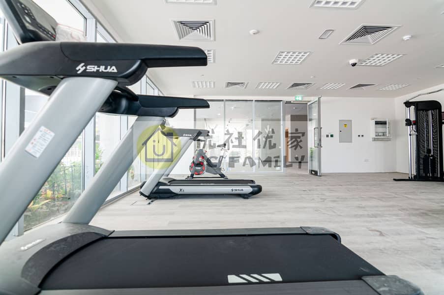 10 GYM. jpg