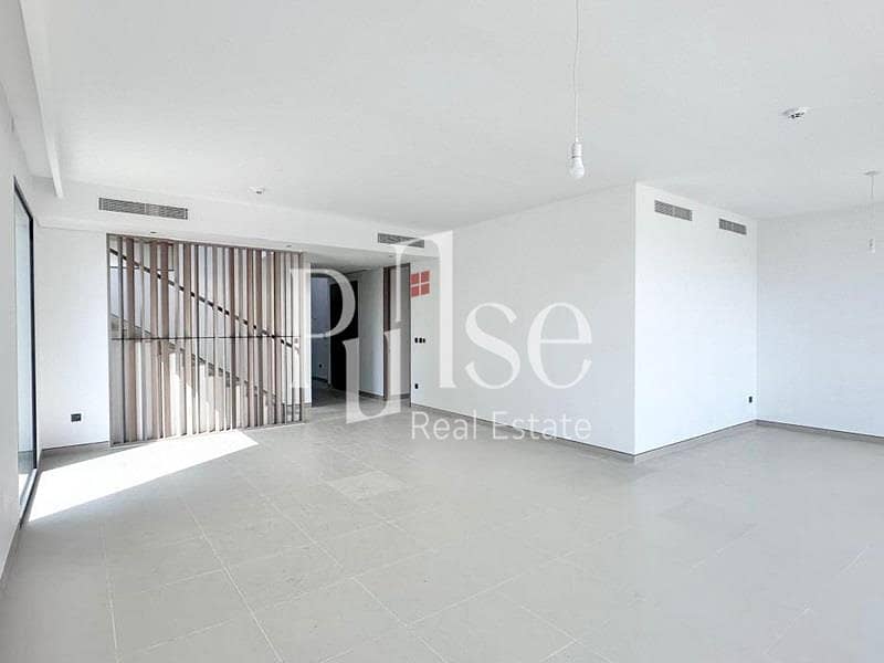 5BR Garden Suite – Large Corner Plot 5BR Garden Suite – Large Corner Plot