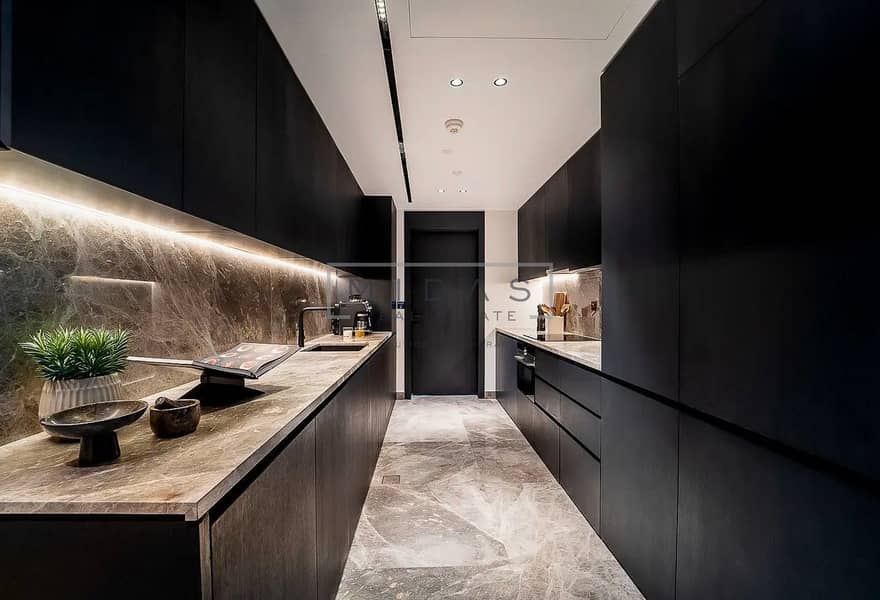 13 KITCHEN. jpg
