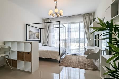 Studio for Rent in Muwaileh, Sharjah - Direct Pool View | Fully Furnished | Near Mall