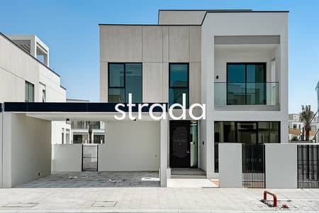 4 Bedroom Villa for Sale in Arabian Ranches 3, Dubai - Park backing | Handed Over | Exclusive