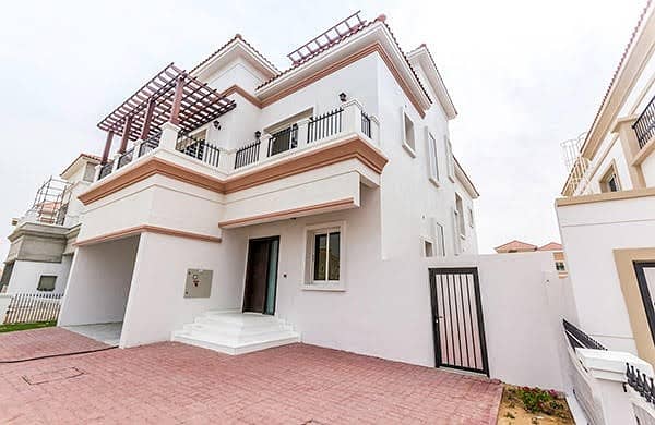 Fully customized ! 4 bedroom + Maid room Villa For sale