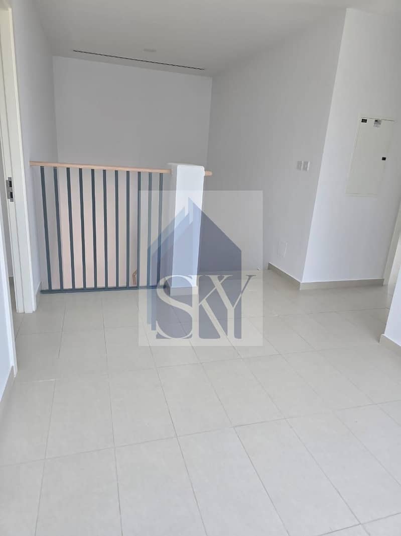 22 a789bb57-35af-4610-af66-ff09b9aee968. jpg