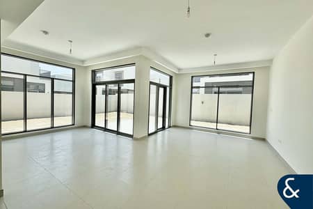 4 Bedroom Villa for Sale in Dubai South, Dubai - Phase Three | Premium | Open Plan Living