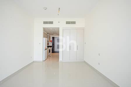 Studio for Rent in DAMAC Hills, Dubai - High Floor | Vacant on 31 May | Balcony