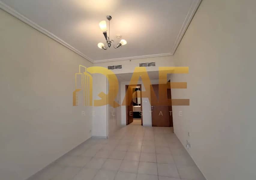 6 14291531-3879fo. jpg