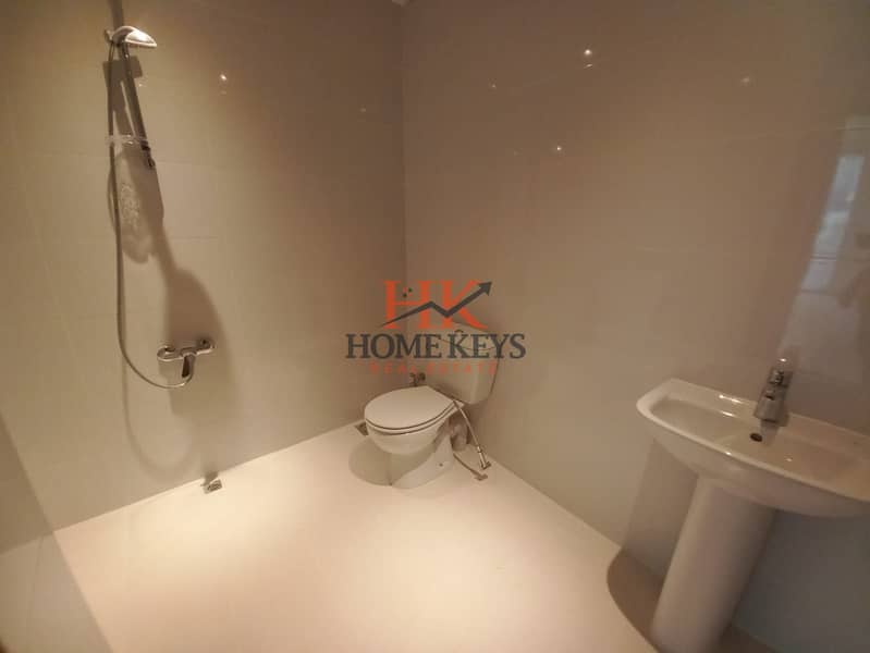 14 Mera tower 3 bhk 1960 sft BB (20). jpg