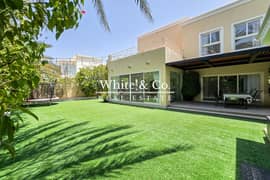 Fully Upgraded | Vastu | Single Row Unit