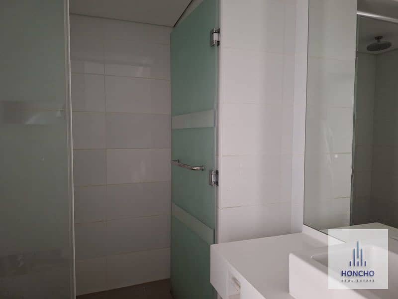 5 WhatsApp Image 2025-06-10 at 9.55. 17 PM (1). jpg