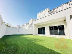 Elegant 4-Bedroom Villa | Park View