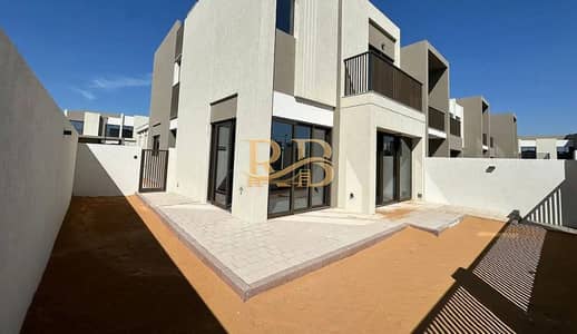 4 Bedroom Villa for Rent in Dubailand, Dubai - 759652433-1066x800. jpg