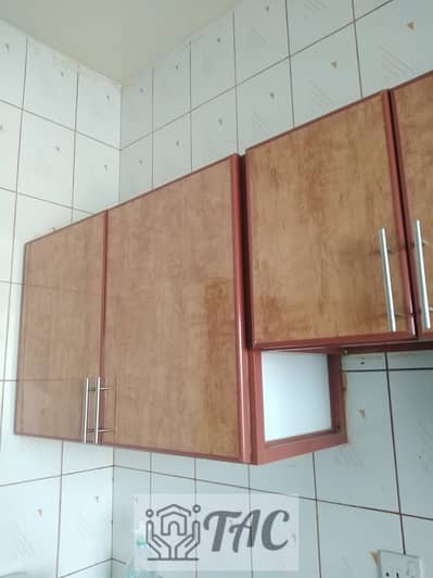 4 Bedroom Floor for Sale in Al Sabkha, Sharjah - 8d3f7985-68a4-473d-ad7a-c388111d2f28. jpeg