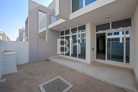 3 Bedroom Townhouse for Rent in DAMAC Hills 2 (Akoya by DAMAC), Dubai - Ready | Vacant | RRM Layout | Private Garden