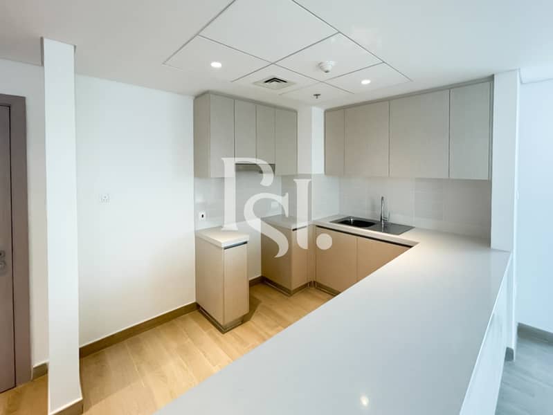 6 water-edge-yas-island-abu-dhabi-kitchen (2). JPG