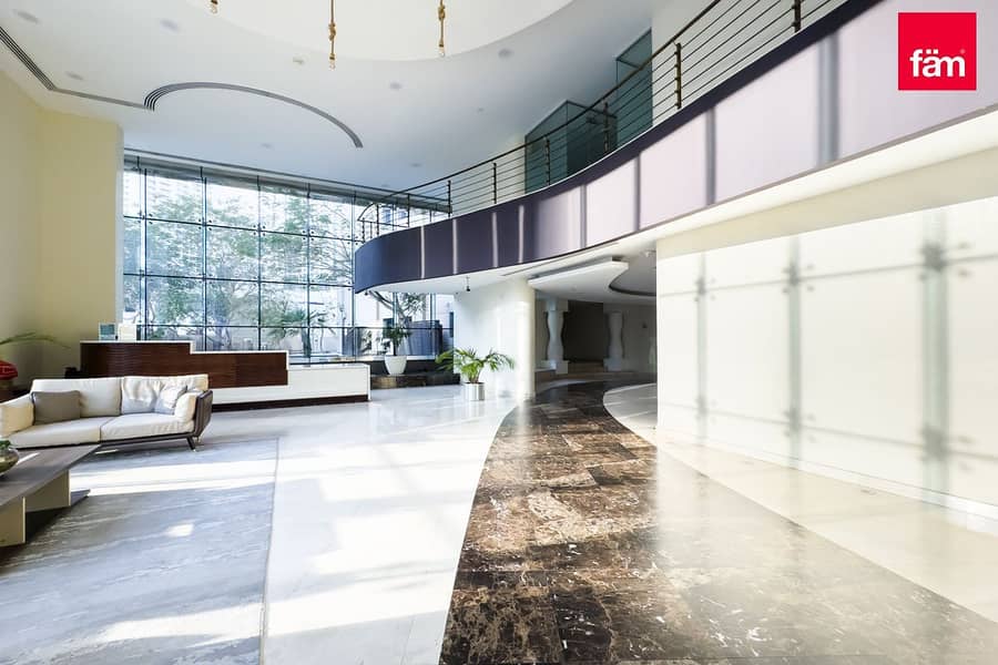 Vacant | Upgraded | Fully Furnished Vacant | Upgraded | Fully Furnished
