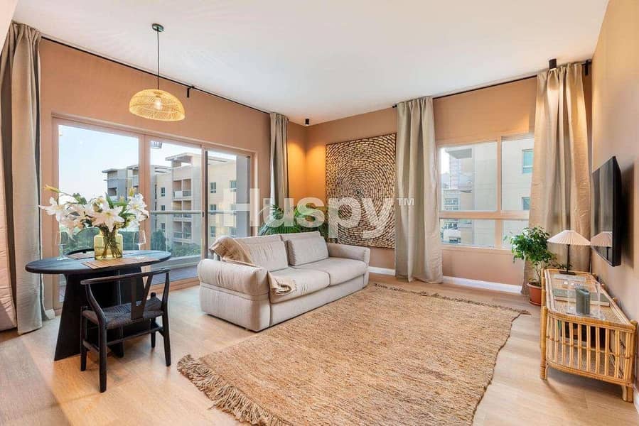12 Cheques | Fully Upgraded | Vacant 12 Cheques | Fully Upgraded | Vacant