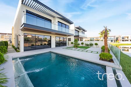 5 Bedroom Villa for Sale in Jumeirah Park, Dubai - Brand New | Full Lake View | Vacant now