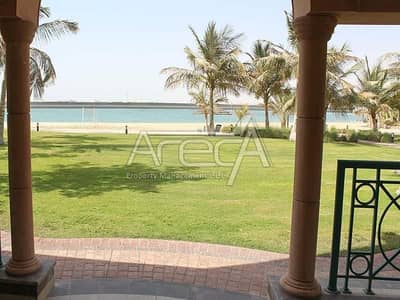 A Luxurious Fully Furnished 4 Bed Villa is a Sea Front Unit A Luxurious Fully Furnished 4 Bed Villa is a Sea Front Unit