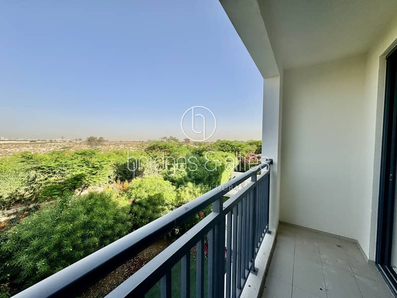 4 BR + MAIDS | CAMEL TRACK BACKING | VACANT | 2E