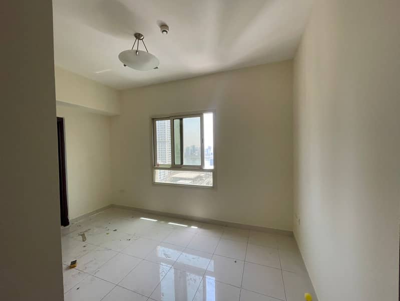 4 0e4082c6-39cb-42bd-a784-52be09ac1cc7. jpg