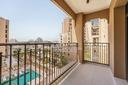 1 Bedroom Flat for Rent in Umm Suqeim, Dubai - Middle  floor | Stunning View | Fitted Kitchen