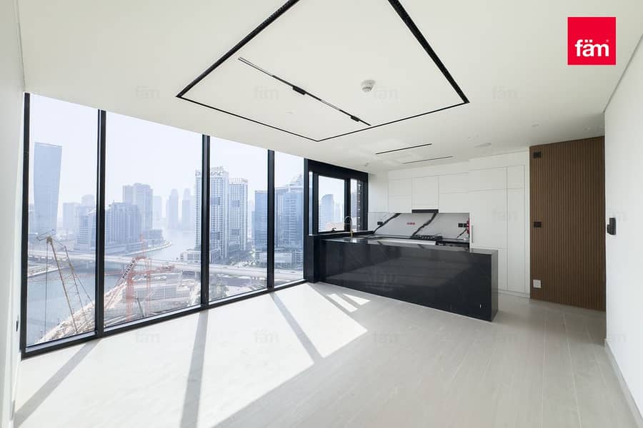 Below OP | Negotiable | Canal view | Corner unit Below OP | Negotiable | Canal view | Corner unit