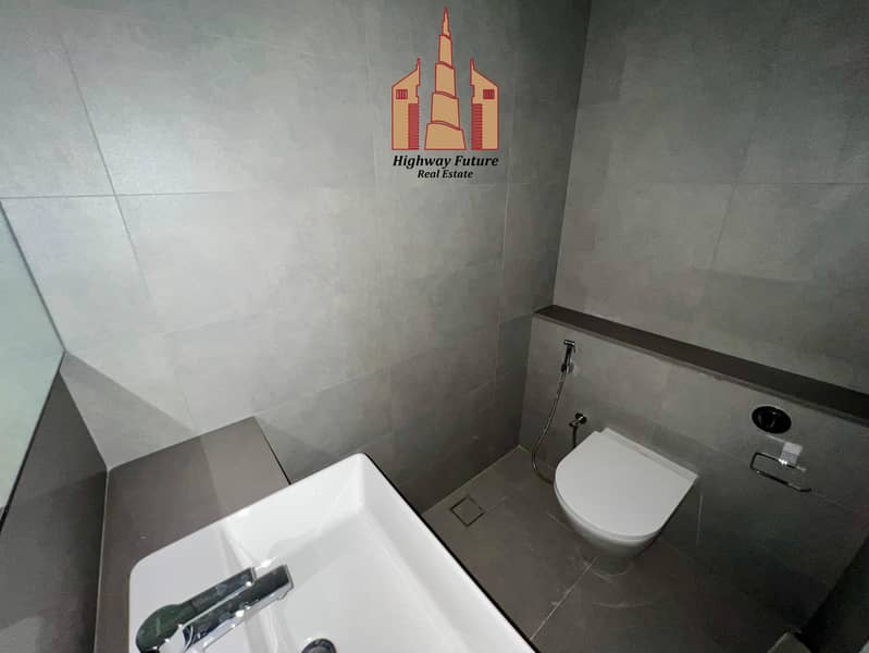 20 1000693757. jpg
