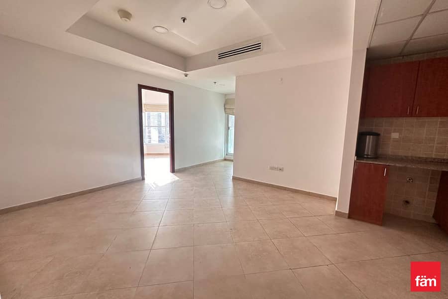 Unfurnished | Mid Floor | Make An Offer Unfurnished | Mid Floor | Make An Offer