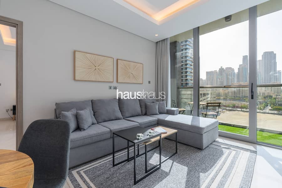 Burj Khalifa View | Contemporary 1BR | Central