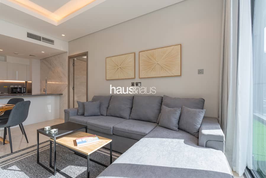 Burj Khalifa View | Contemporary 1BR | Central - Image 7