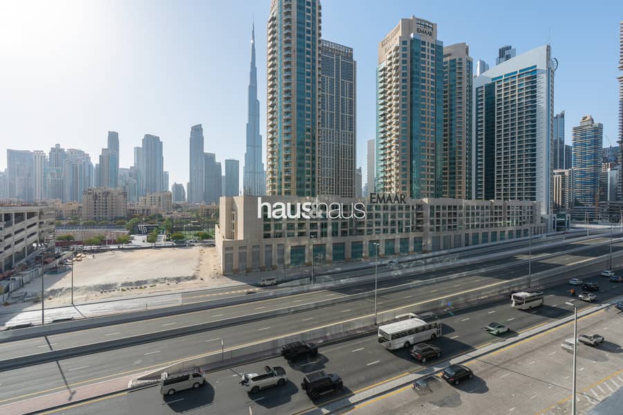 Burj Khalifa View | Contemporary 1BR | Central - Image 19